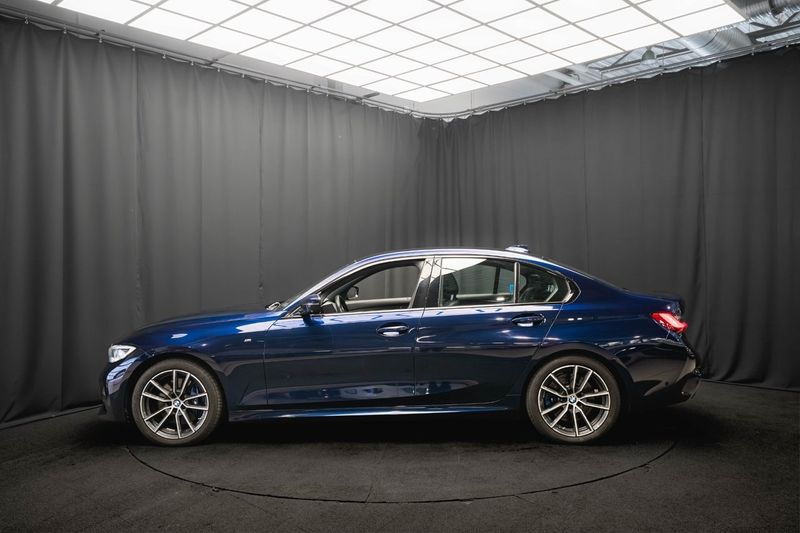 BMW 320 bild 9