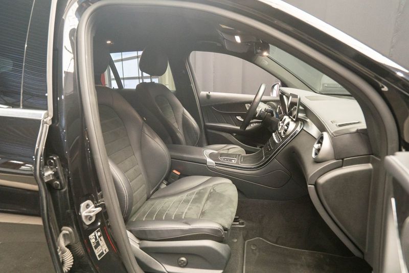Mercedes GLC300 bild 17