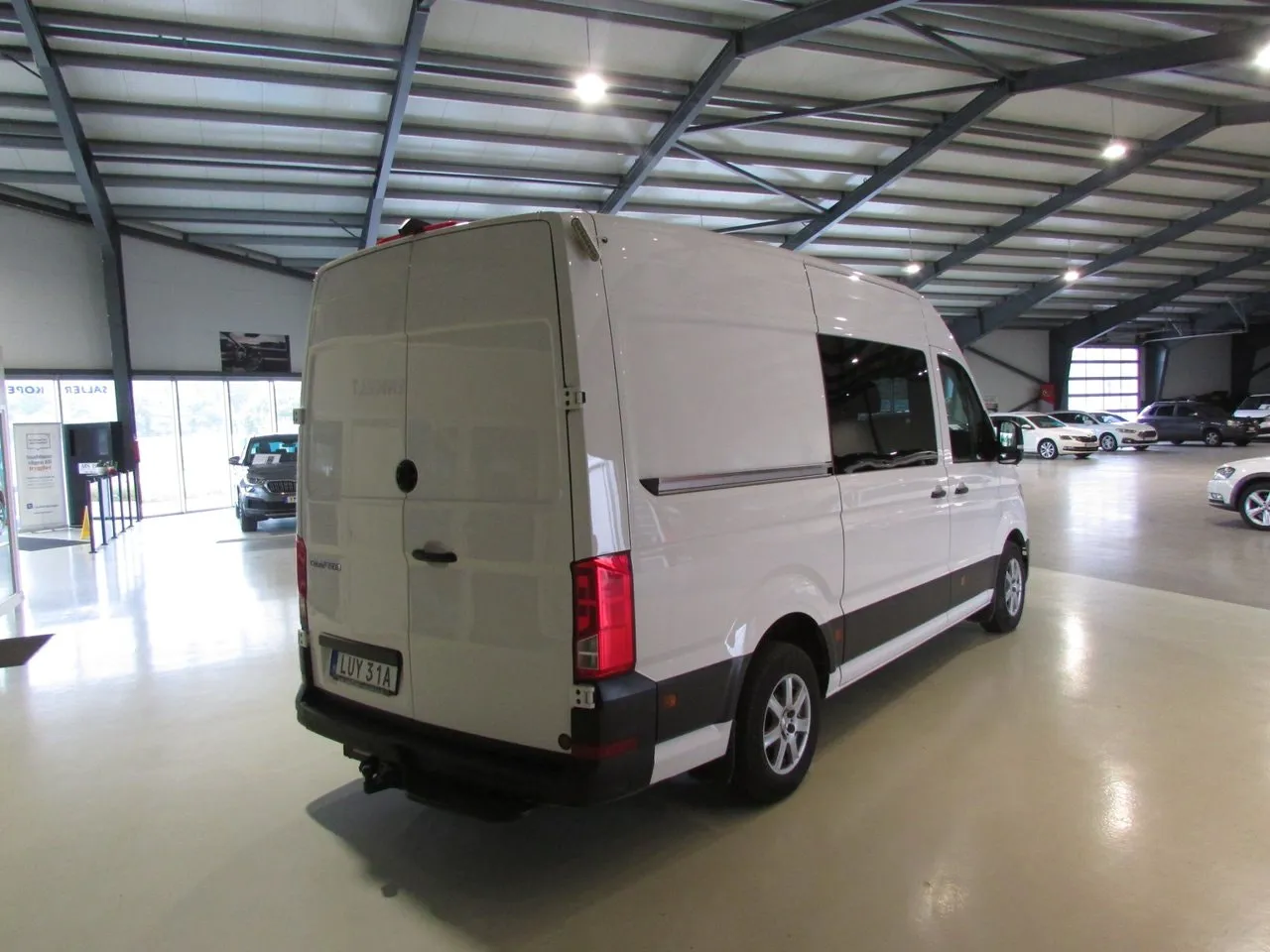 Vehicle image 4