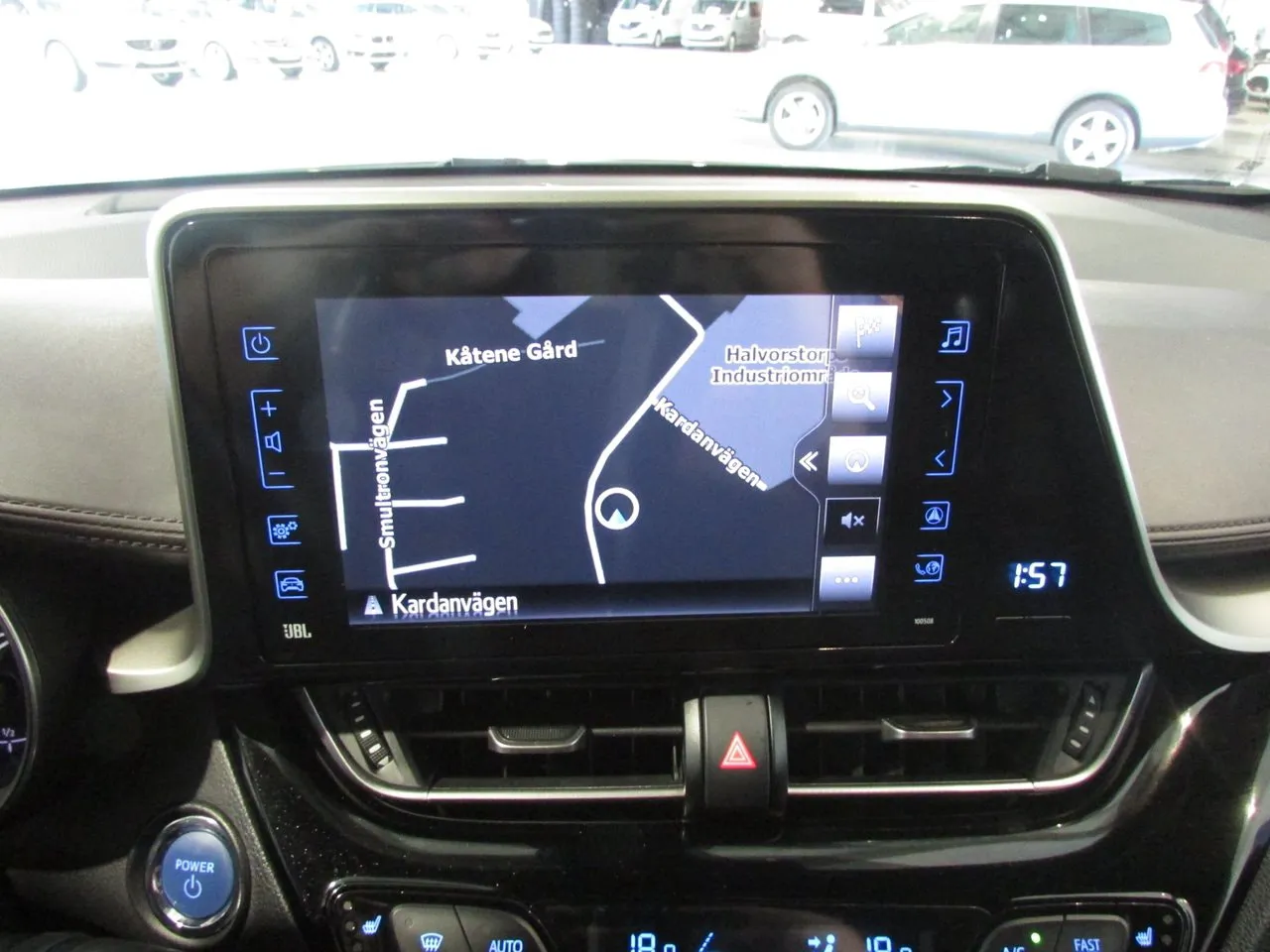 Vehicle image 18