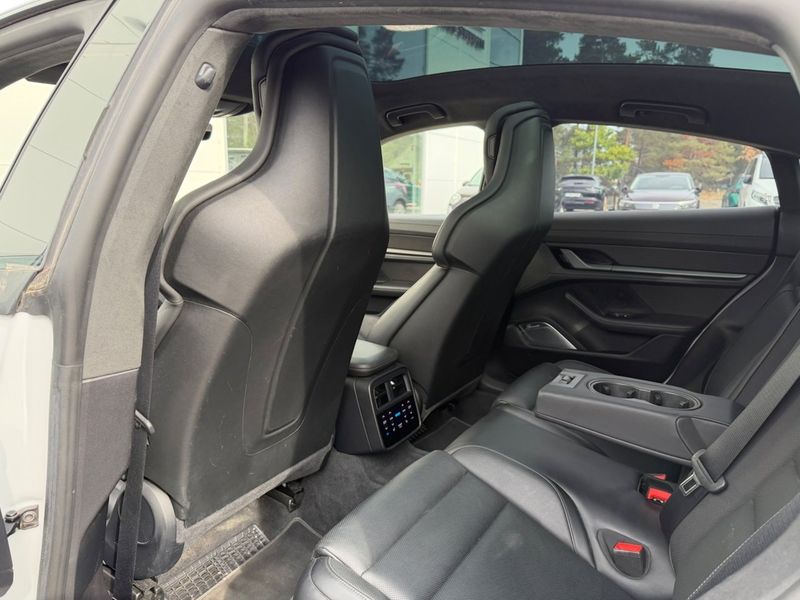Porsche Taycan bild 6