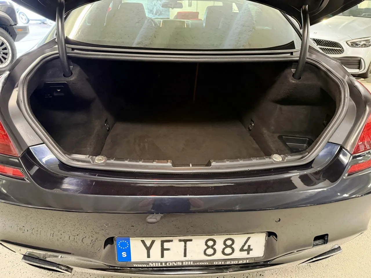 Vehicle image 23