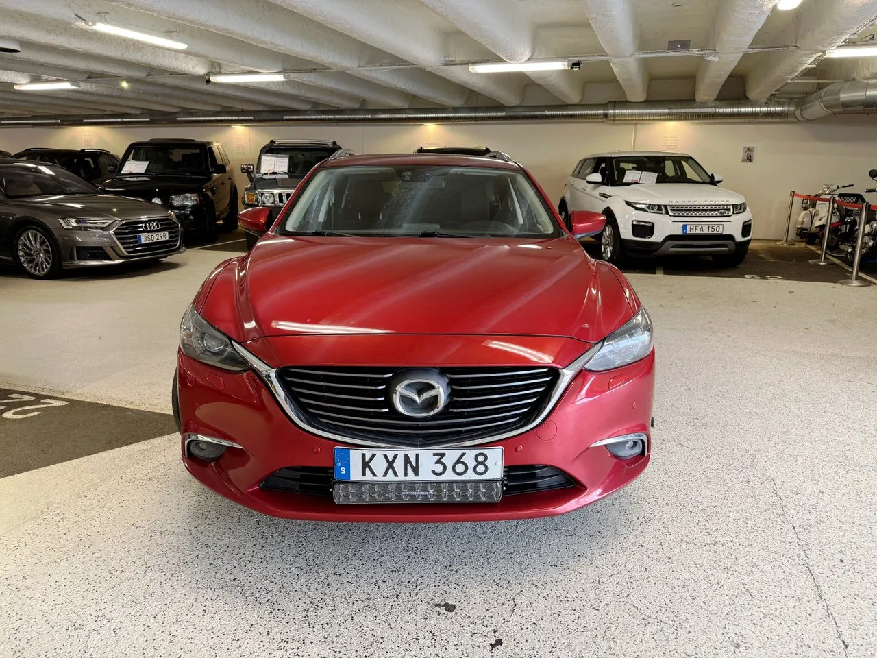 Vehicle image 6