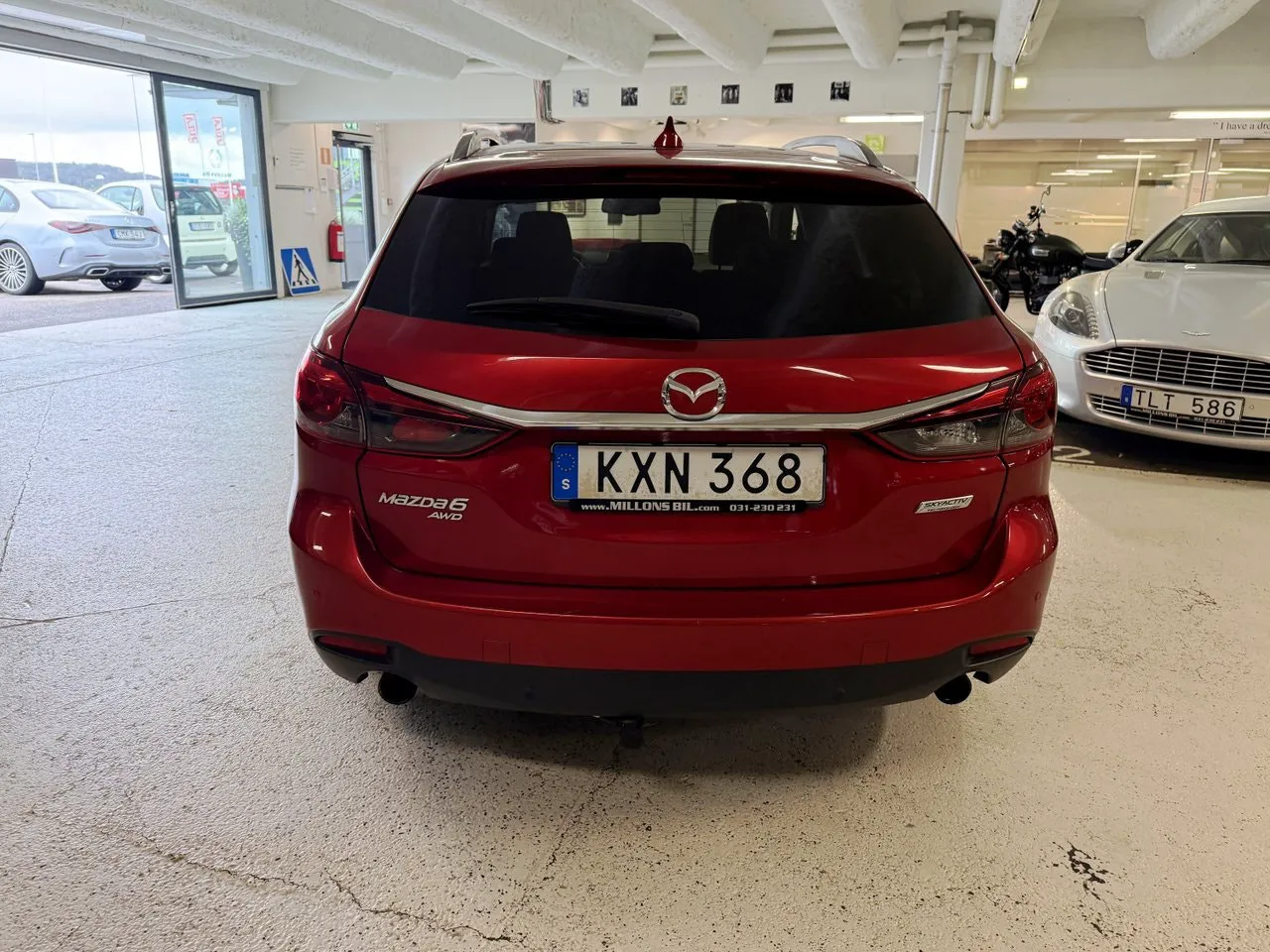 Vehicle image 7