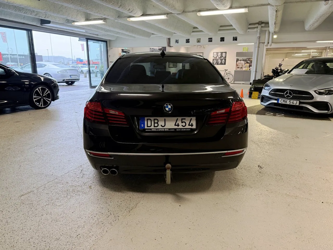 Vehicle image 7