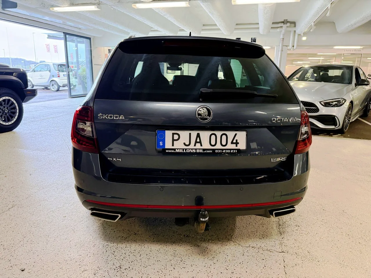 Vehicle image 7