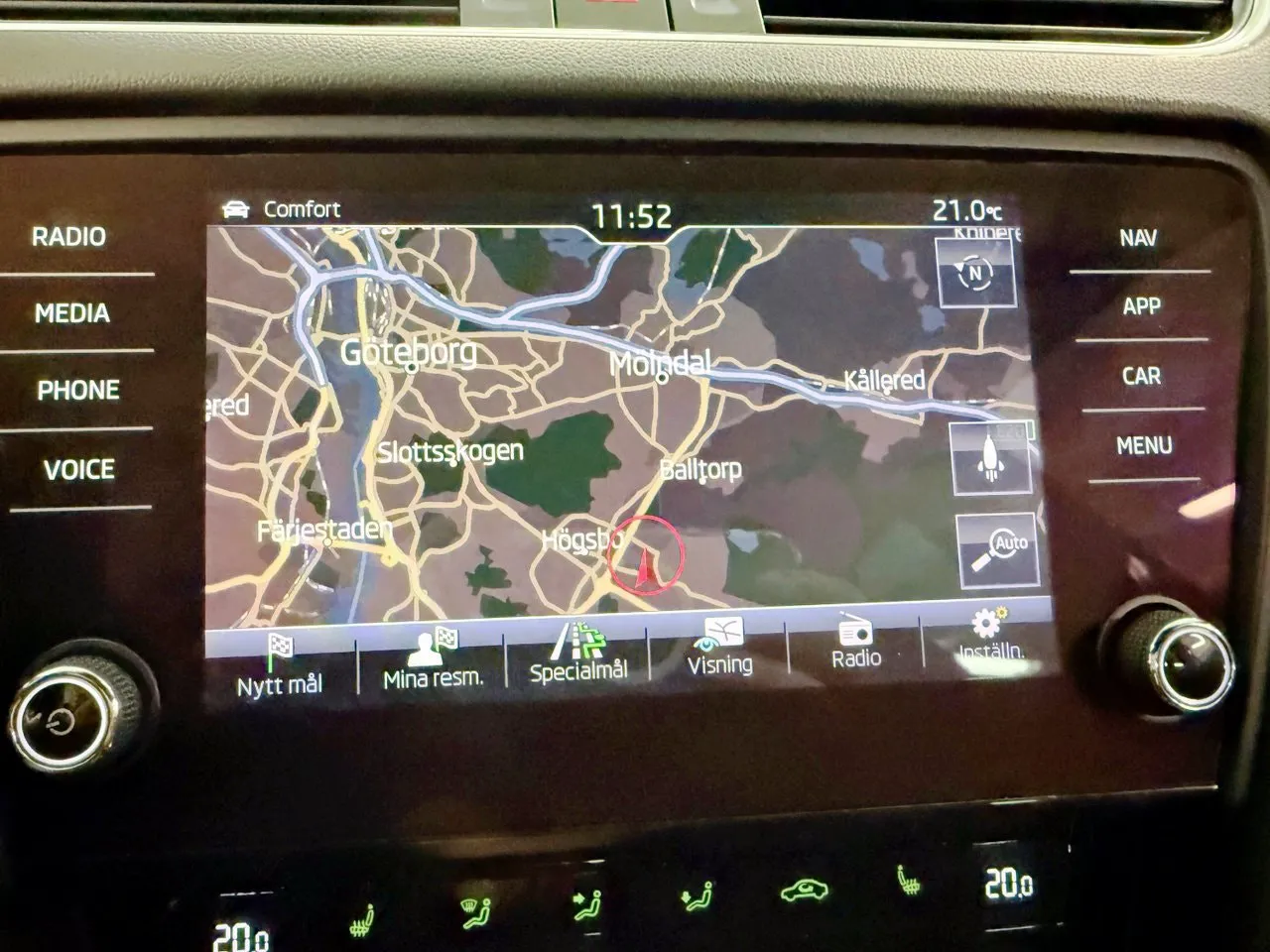 Vehicle image 14