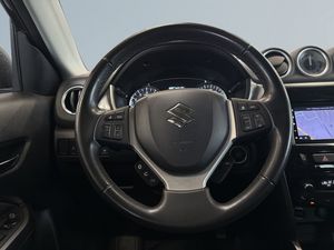 Suzuki Vitara bild 9