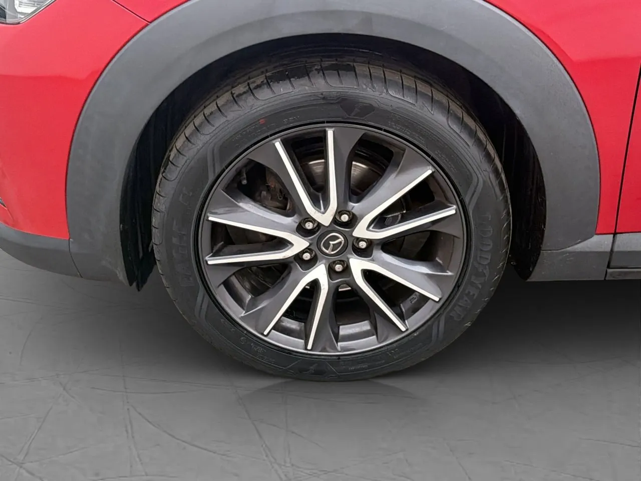 Vehicle image 25