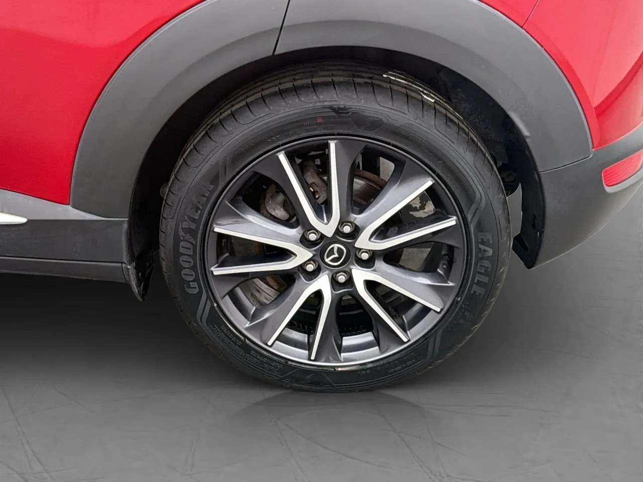 Vehicle image 26