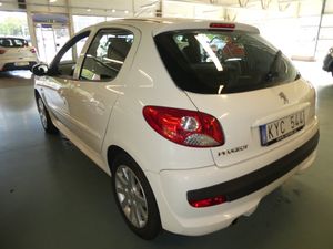 Peugeot 206 bild 2