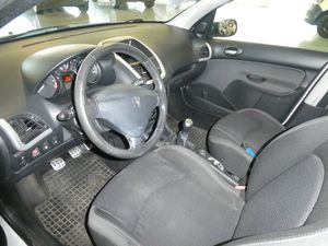 Peugeot 206 bild 3