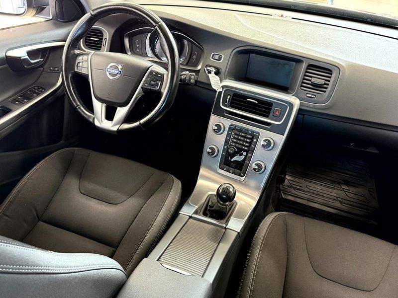 Volvo V60 bild 8