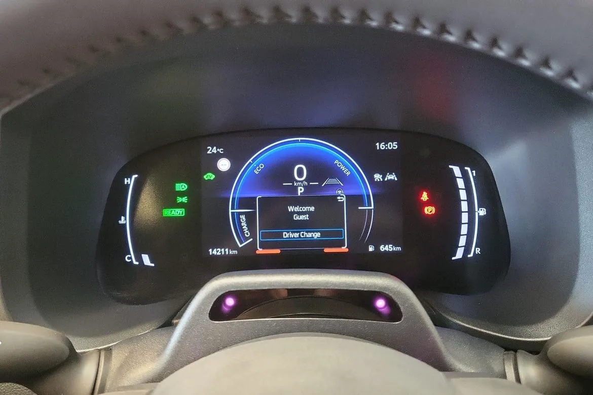 Vehicle image 14