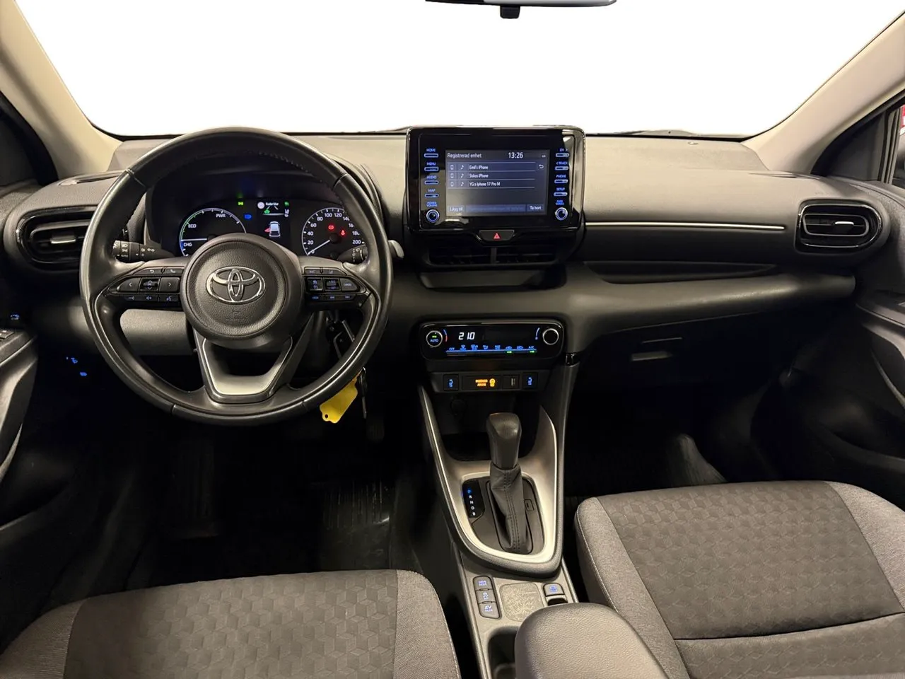 Vehicle image 11