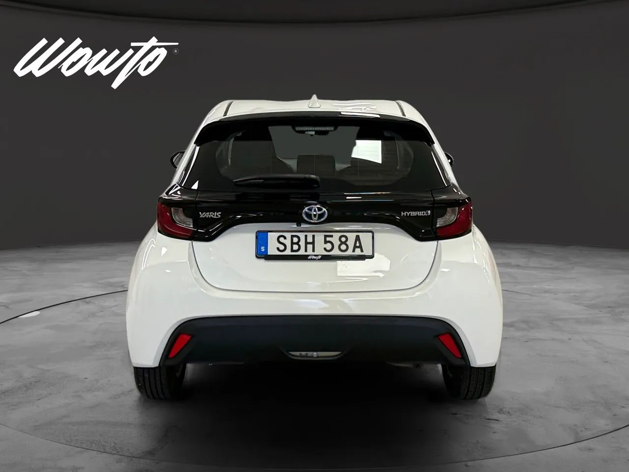 Vehicle image 5