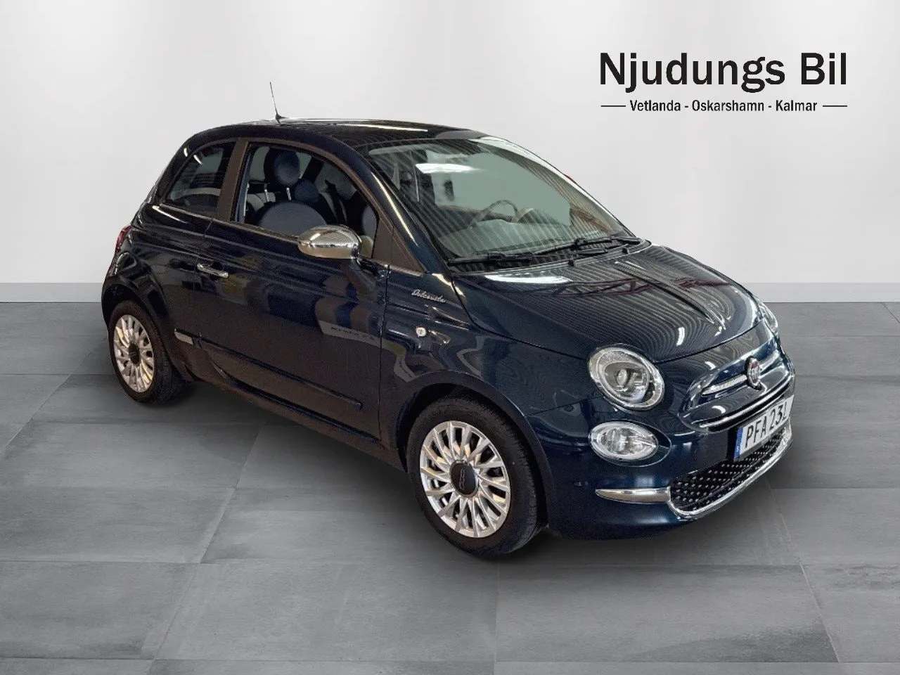 Vehicle image 3
