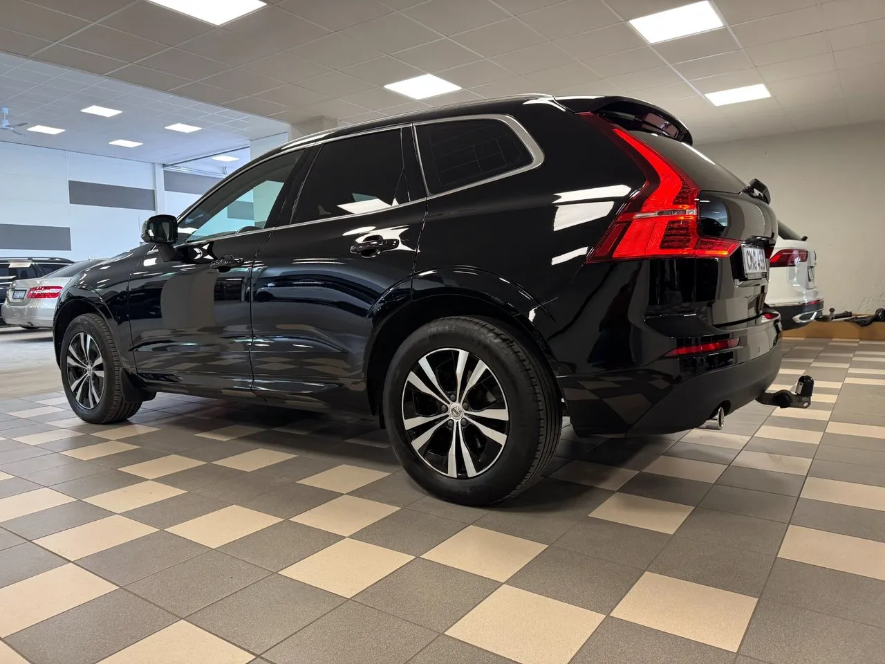 Vehicle image 4