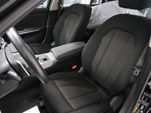 BMW 330 bild 17