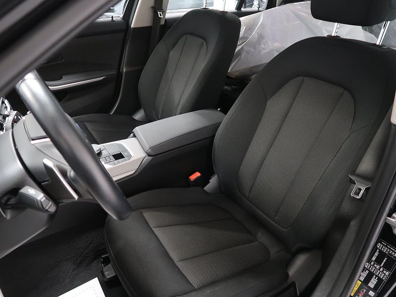 BMW 330 bild 17
