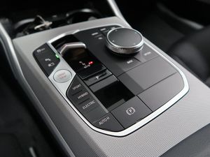 BMW 330 bild 31