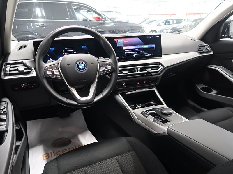 BMW 330 bild 16