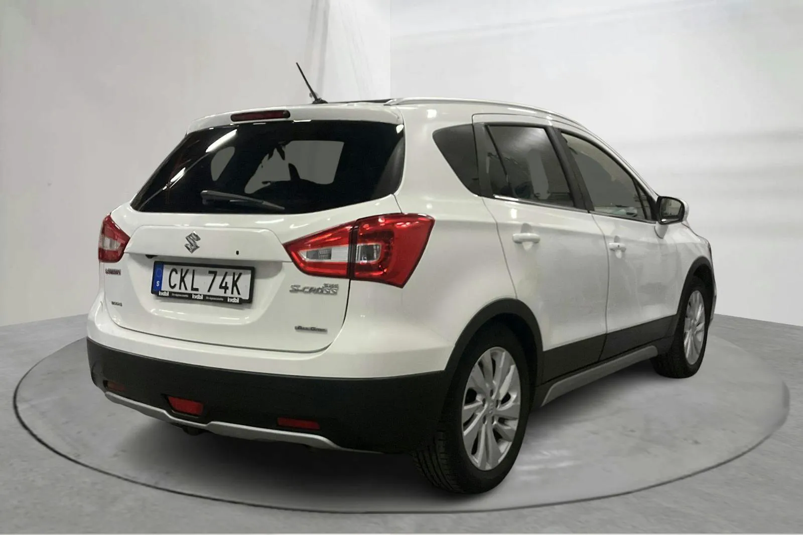 Vehicle image 2