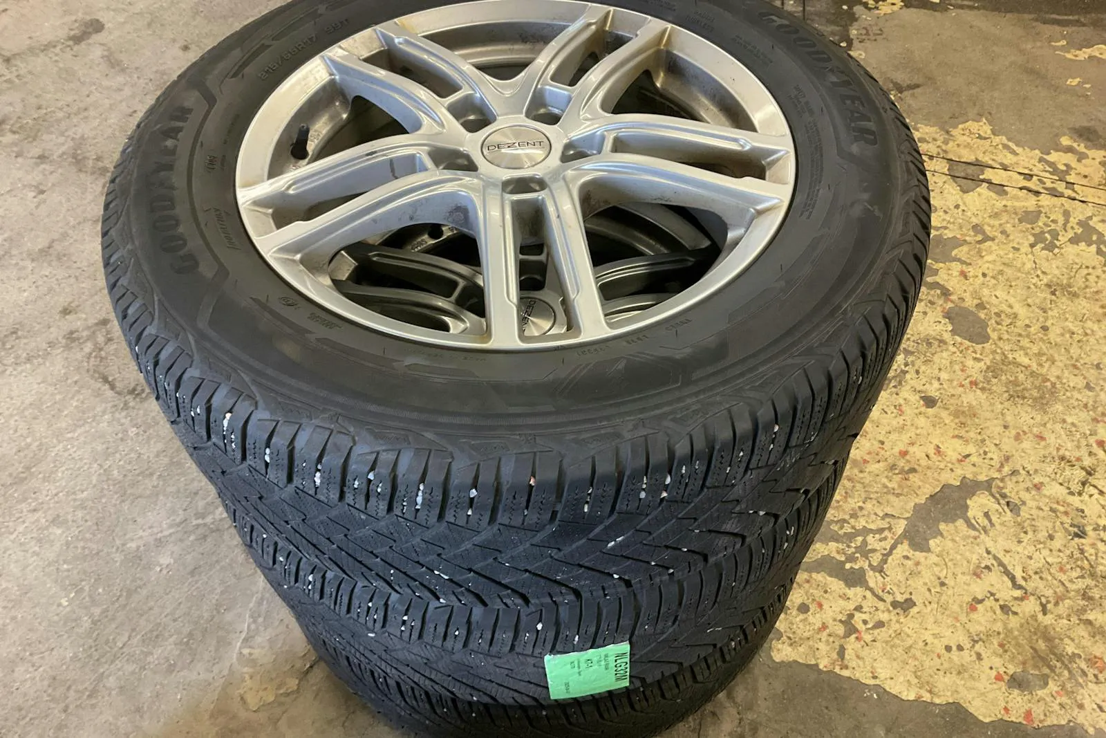 Vehicle image 18