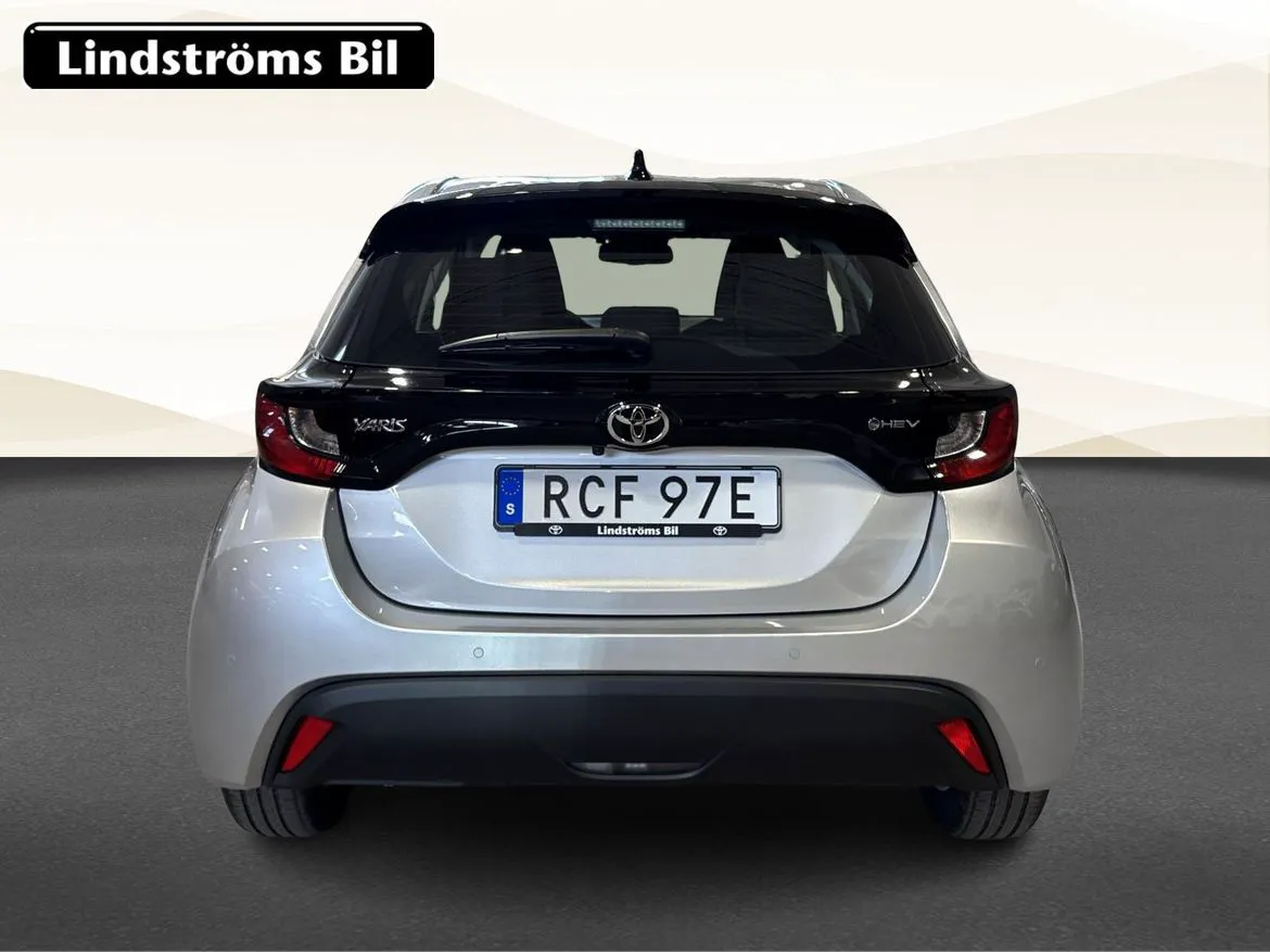 Vehicle image 7