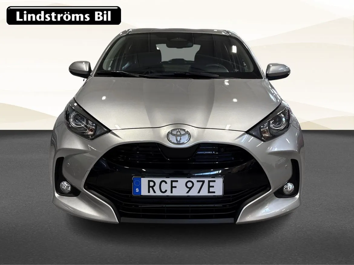 Vehicle image 8