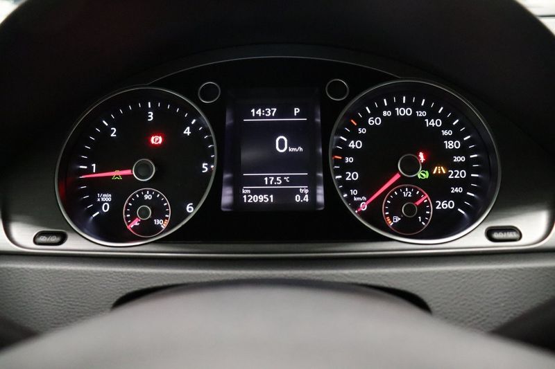 Volkswagen Passat bild 18