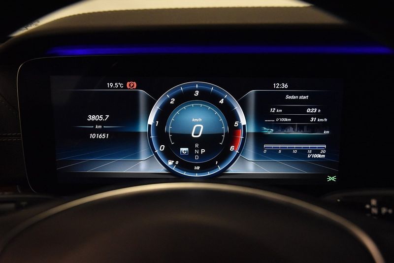Mercedes E220 bild 18