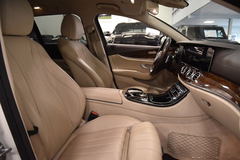 Mercedes E220 bild 13