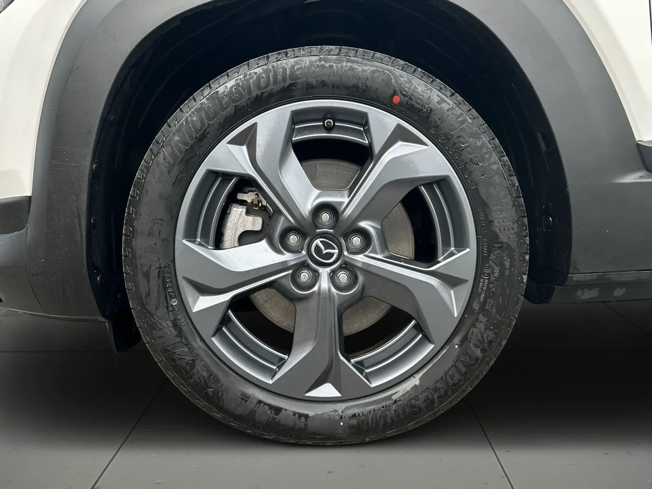 Vehicle image 13