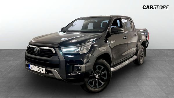 Toyota Hilux DUBBELHYTT 2.8 4WD INVINCIBLE DRAG NAVI H/L VÄXEL - 2024