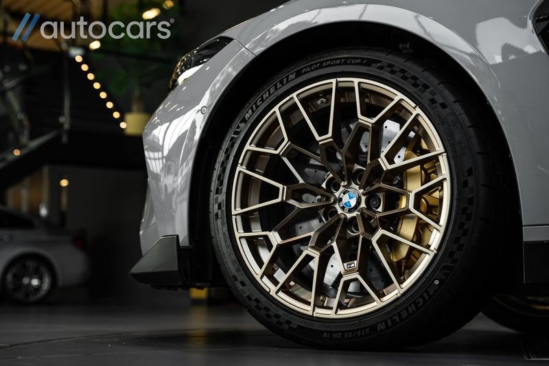 BMW M4 bild 8