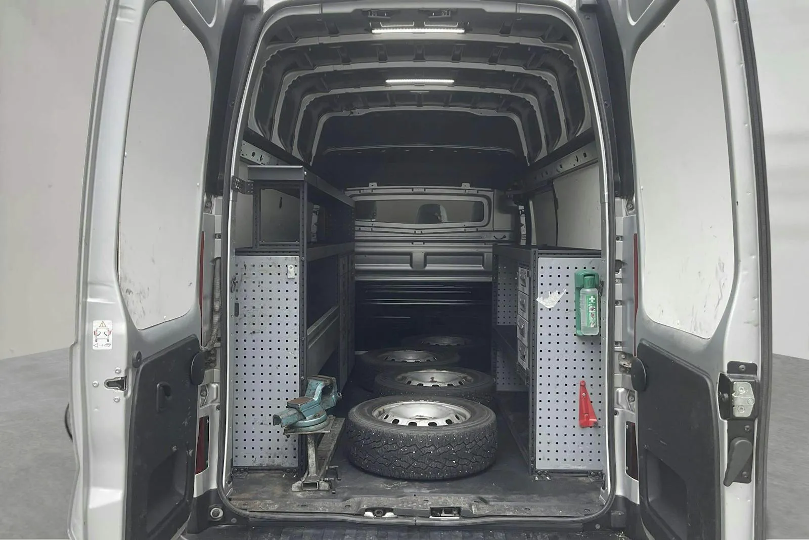 Vehicle image 8