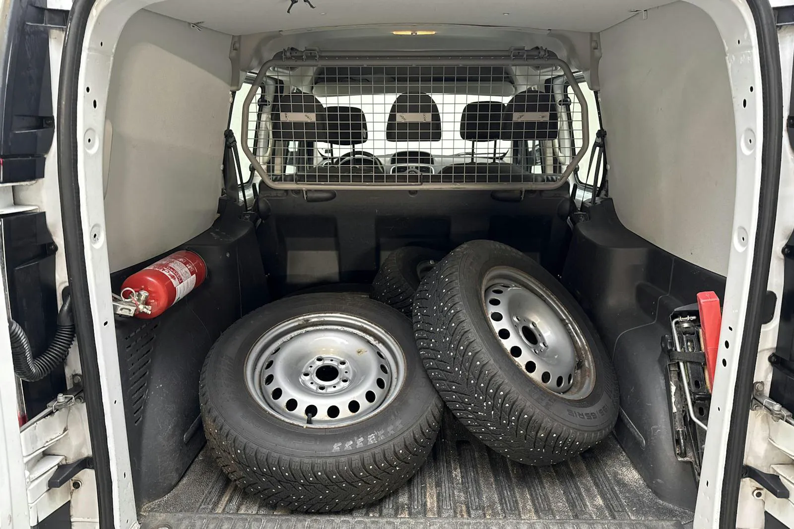 Vehicle image 8