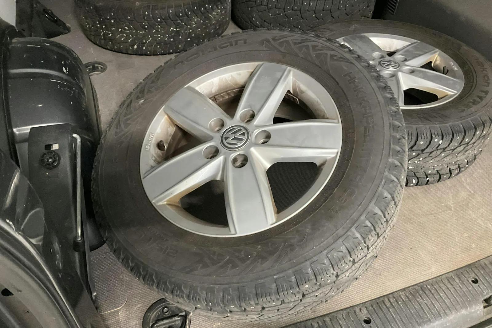 Vehicle image 13
