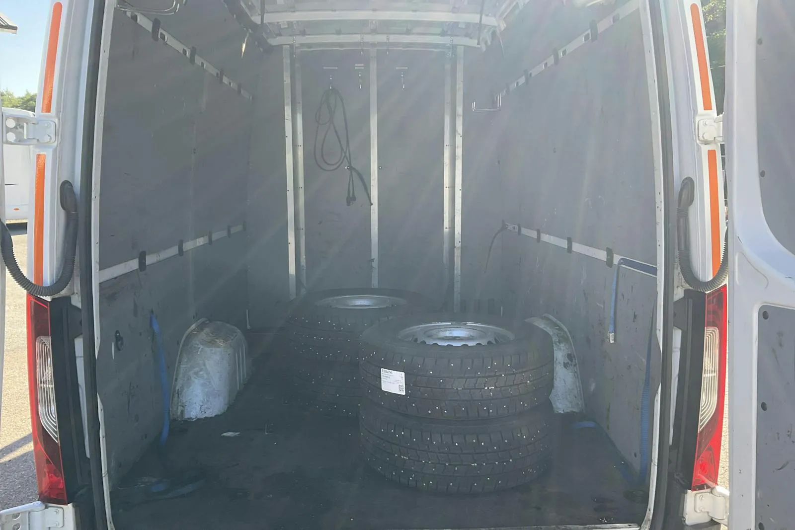Vehicle image 8