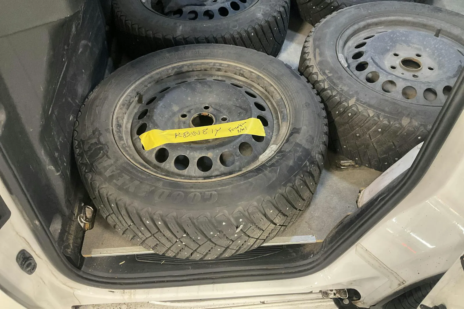 Vehicle image 11