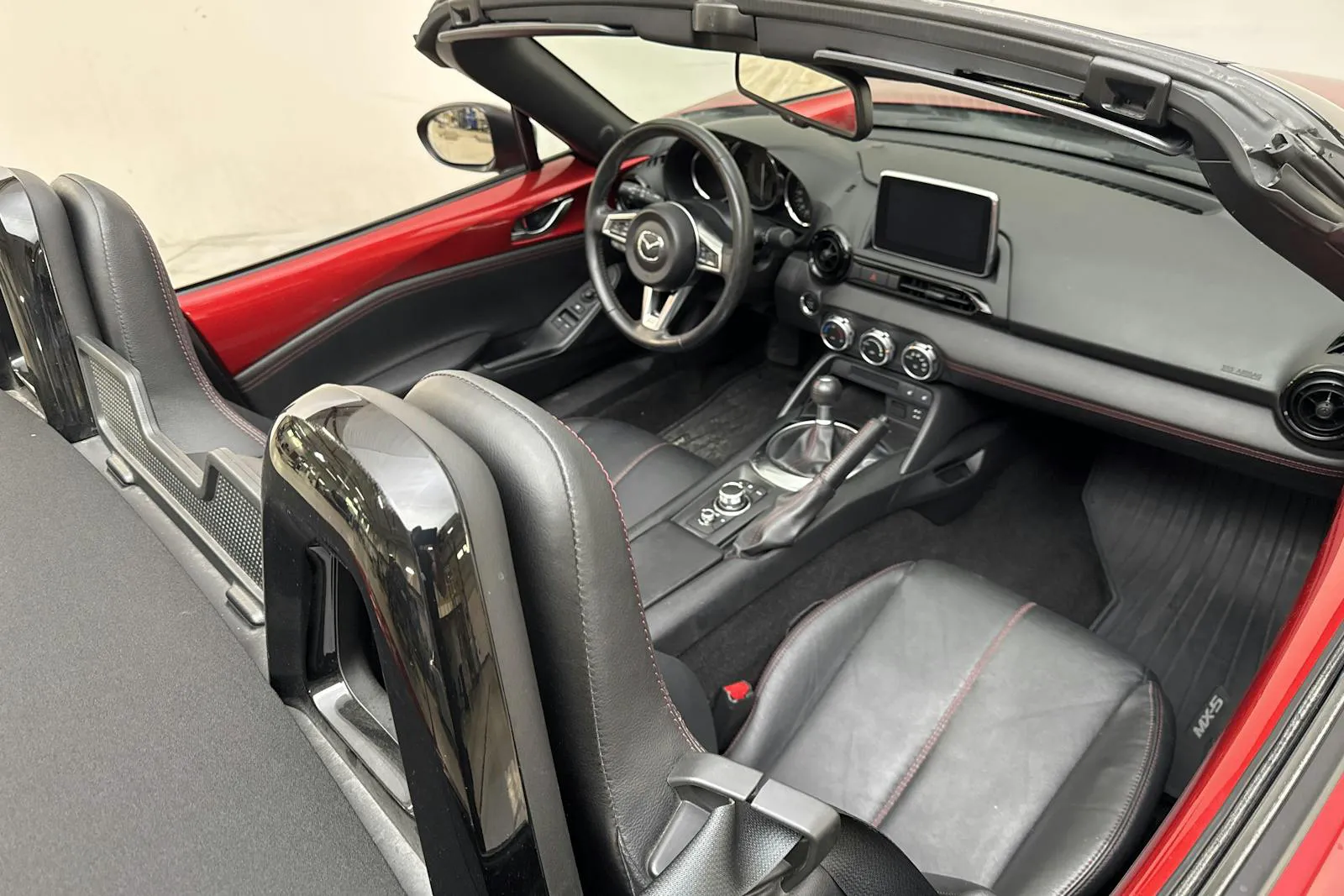 Vehicle image 11