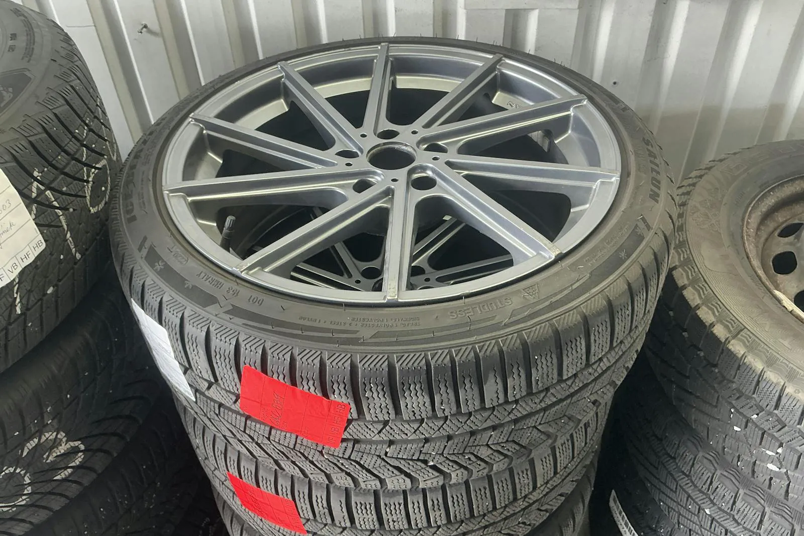 Vehicle image 15