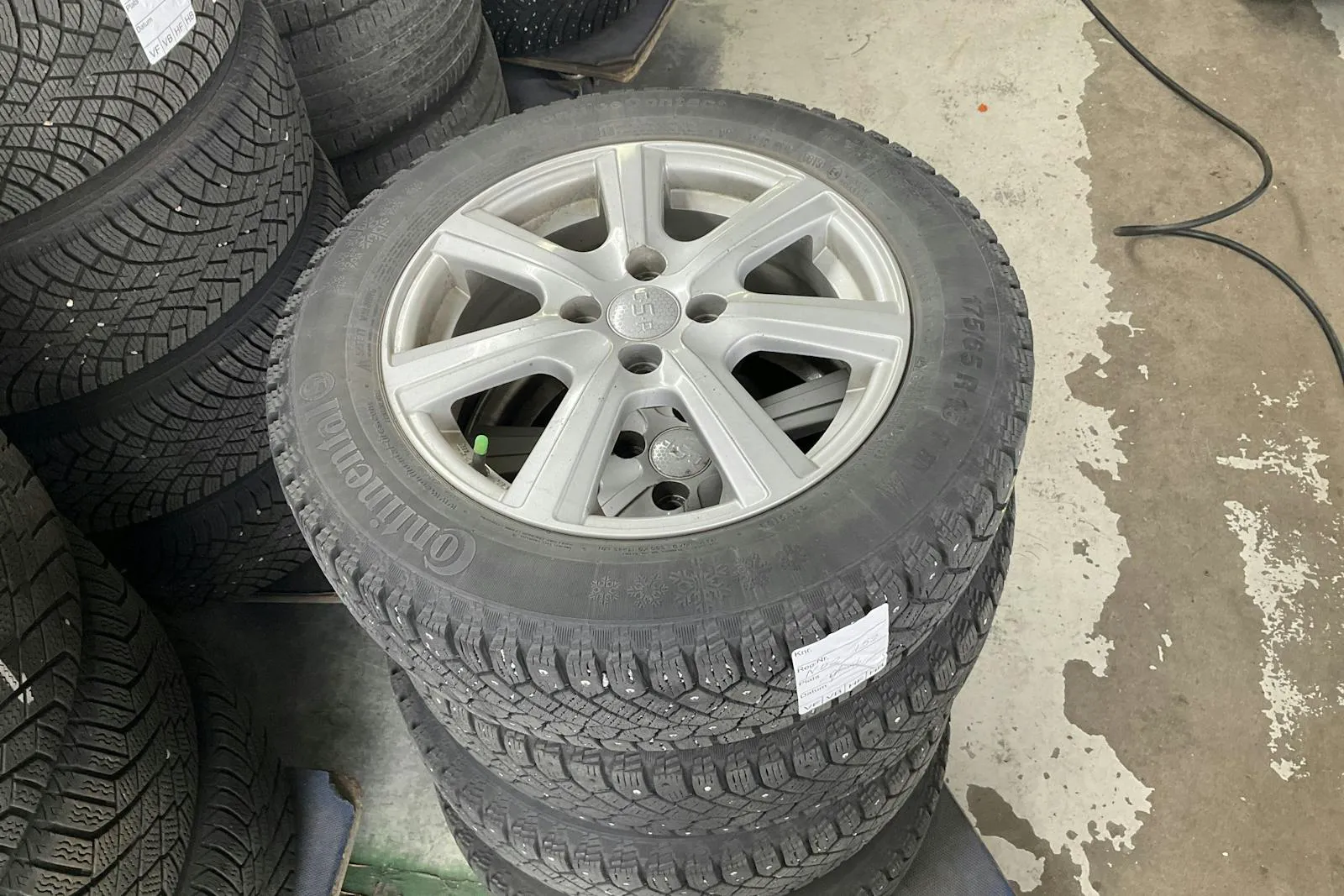 Vehicle image 11
