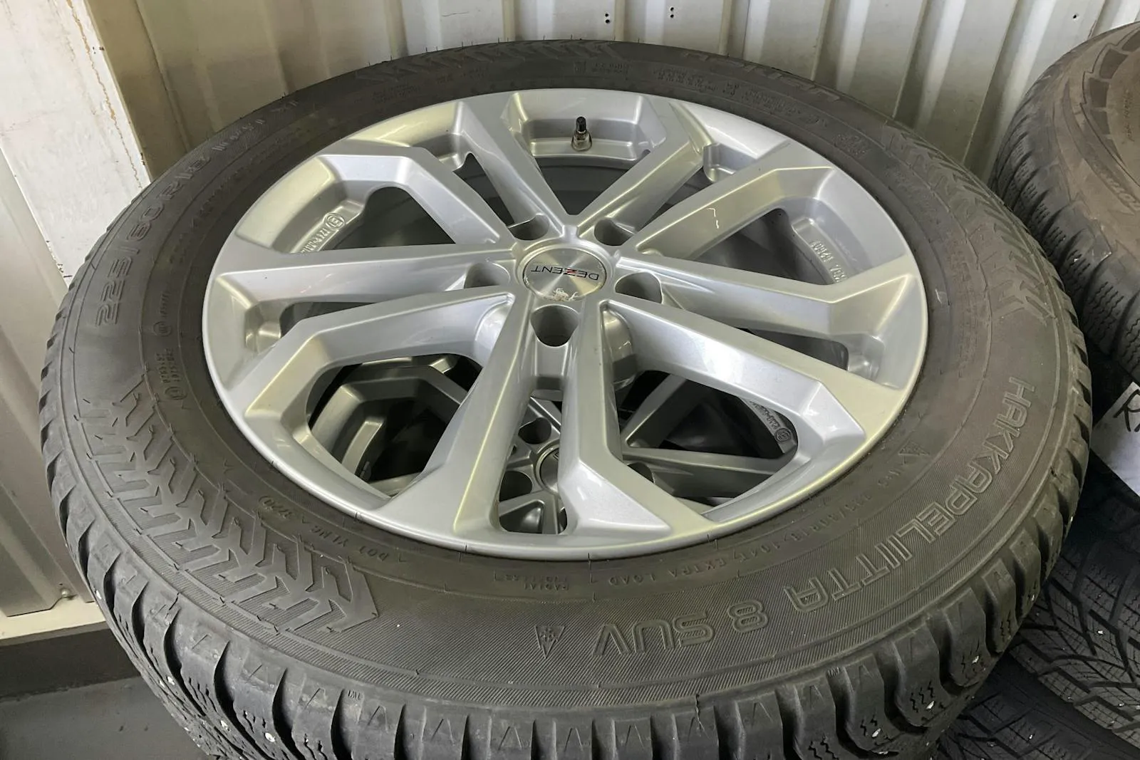 Vehicle image 14