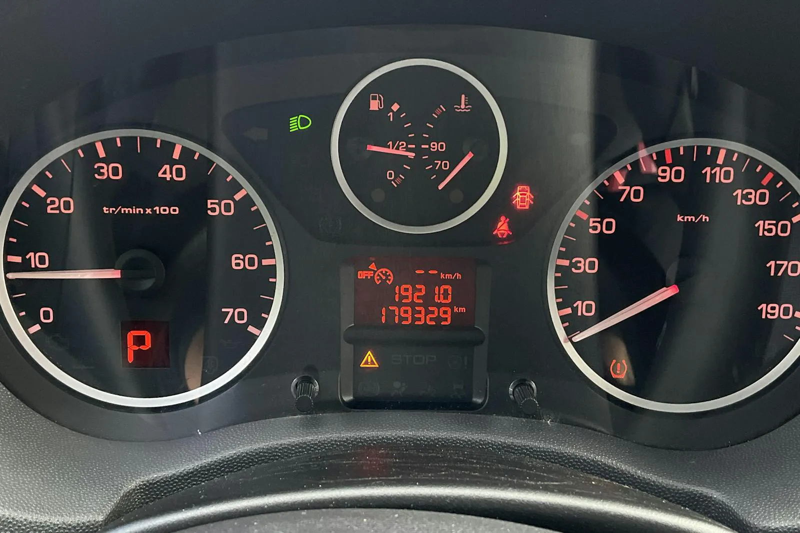 Vehicle image 9