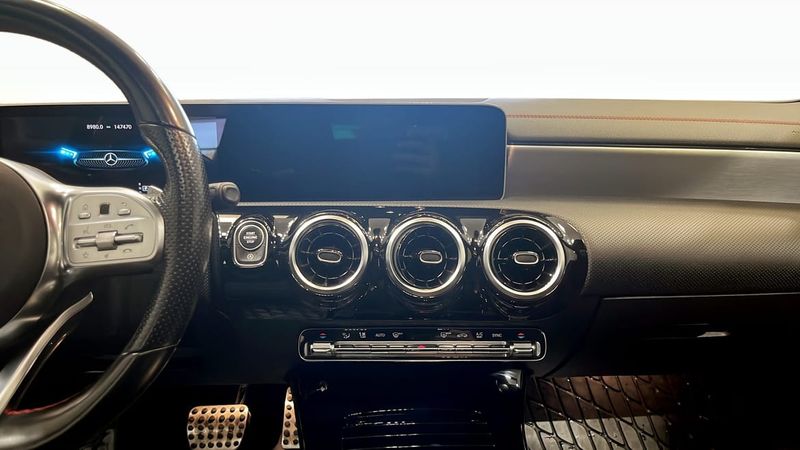 Mercedes CLA200 bild 9