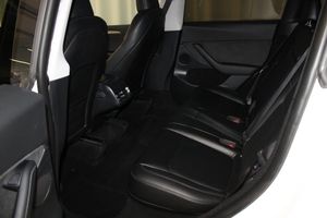 Tesla Model Y bild 19