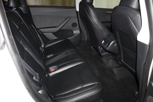 Tesla Model Y bild 18