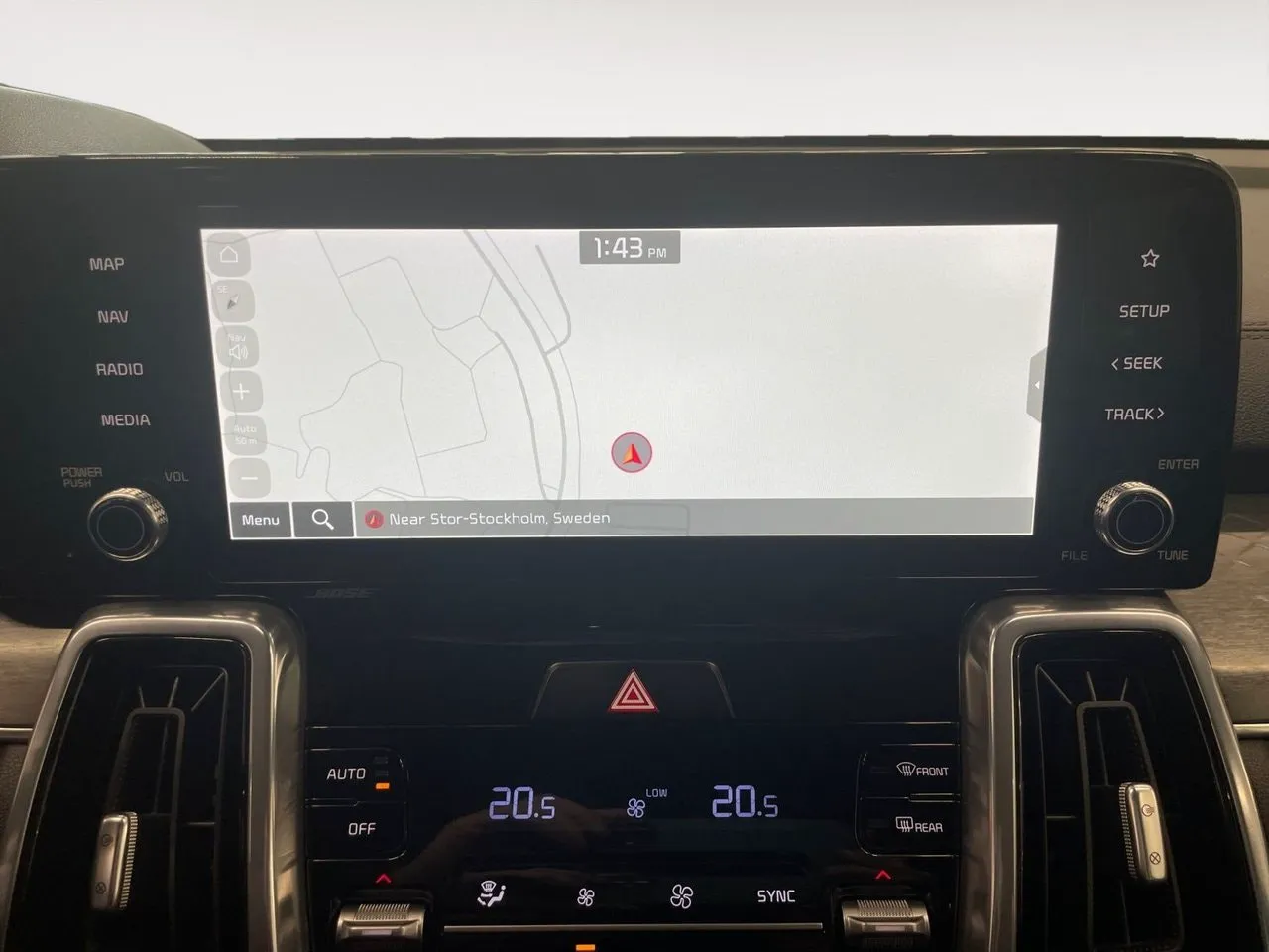 Vehicle image 17